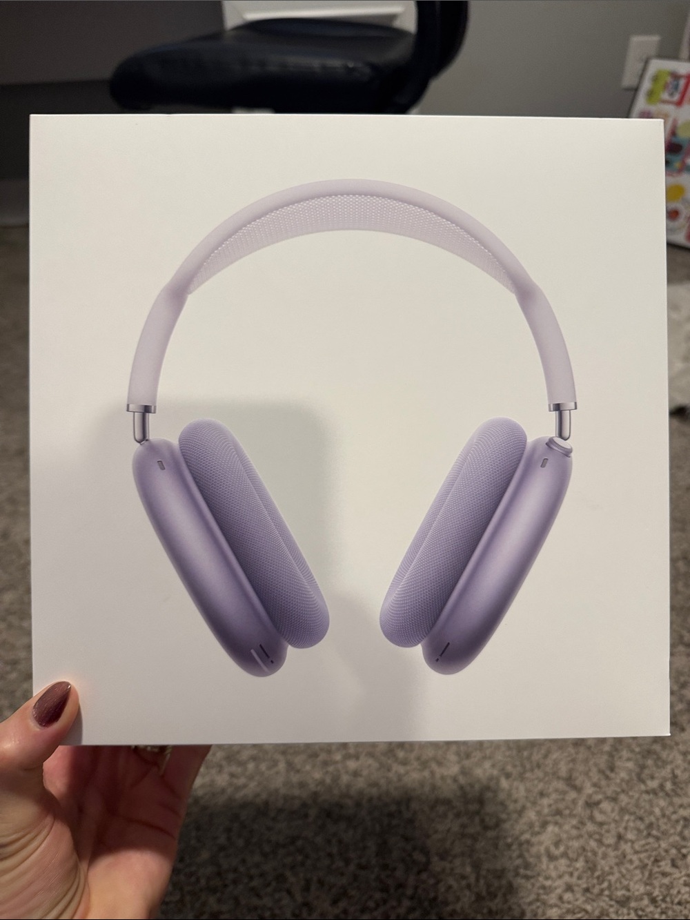 Apple AirPods in Lavender Max with Smart Case